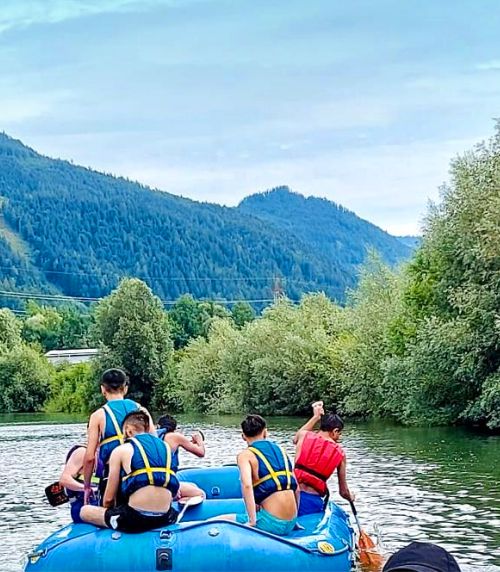 Vacation week for youngsters in need and refugee minors